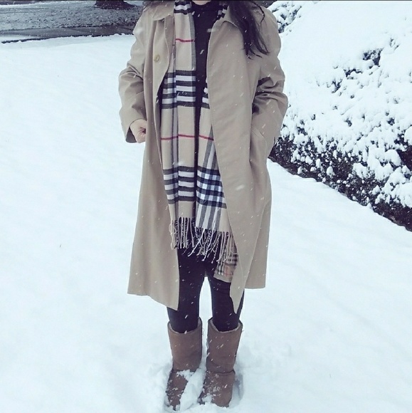 Authentiv Burberry coat - Picture 1 of 6